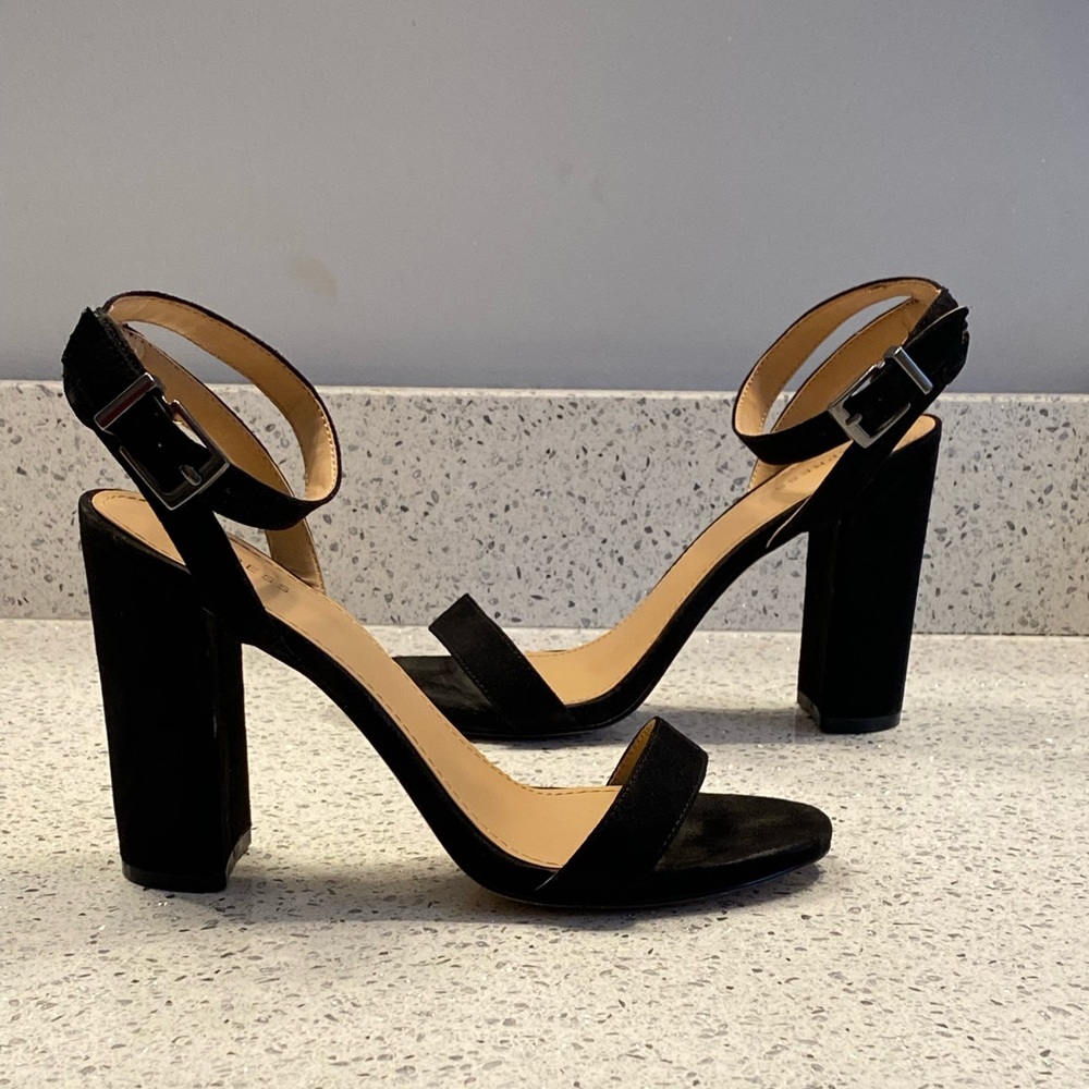 Express. Size 8. 🖤 - Picture 3 of 6